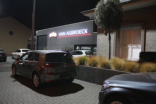 Van Asbroeck parking with 200W and 300W Maha